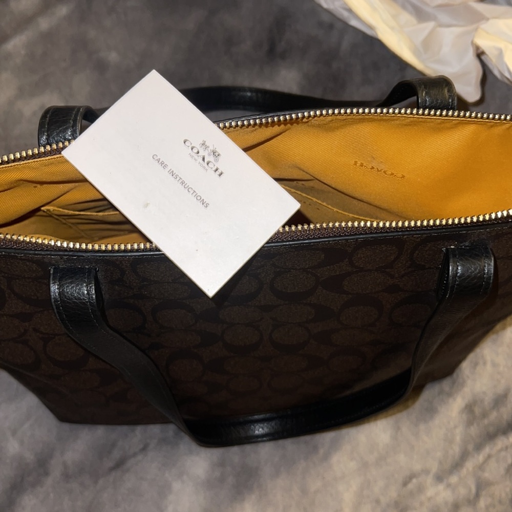 Limited Edition Coach Taxi Bag - Picture 3 of 16